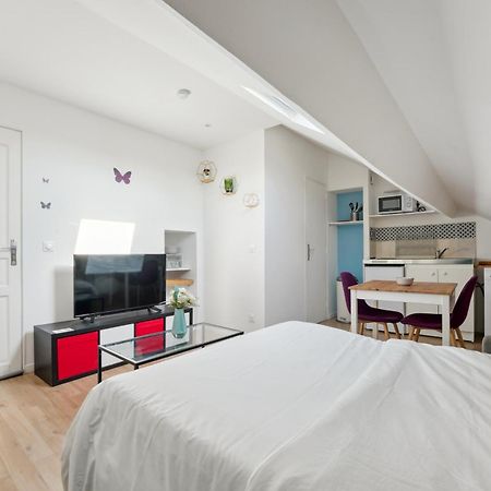 Budget Appart Avec Parking Au Centre-Ville Charleville-Mézières Екстериор снимка